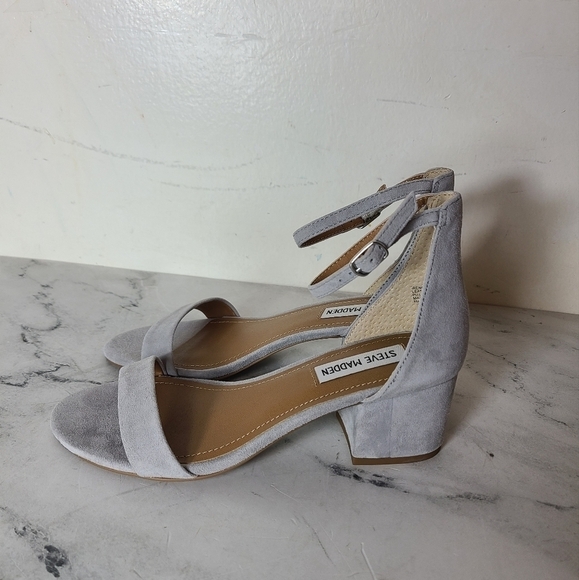 Steve Madden Ireneew Grey Suede Sandal Heel 7W New With Box - Picture 5 of 9
